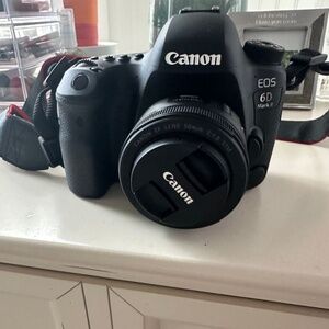 Canon EOS 6D Mark 2 camera bundle with carrying case, camera body, camer…